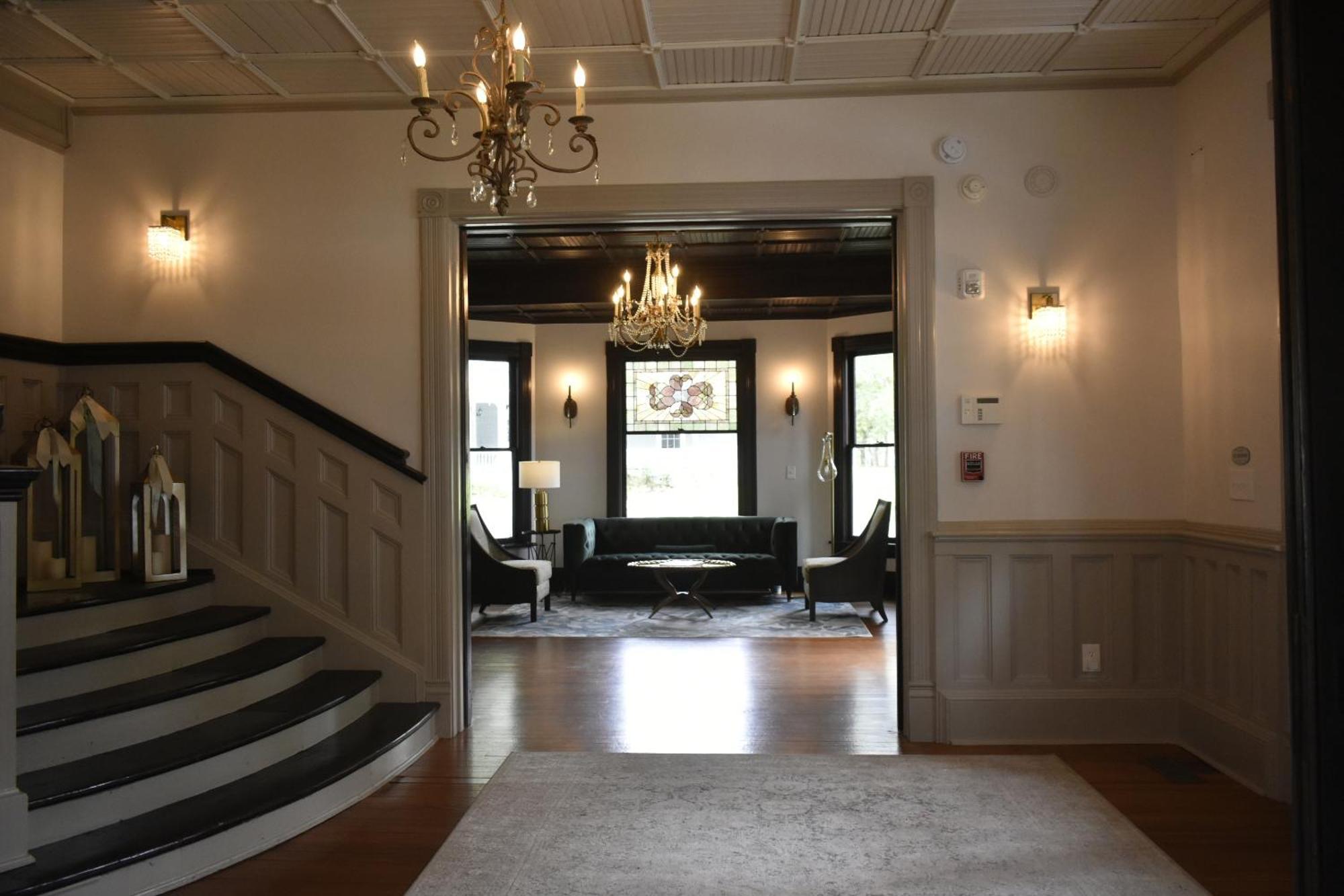 Sparrow Grove Manor Монро Экстерьер фото